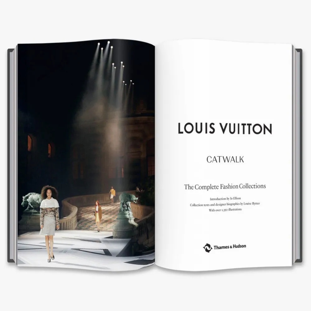 Louis Vuitton Catwalk by Jo Ellison, Louise Rytter - Mamic 1970