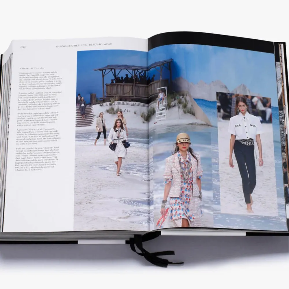 Chanel Catwalk Patrick Mauries Adelia Sabatini Thames and Hudson - Mamic 1970