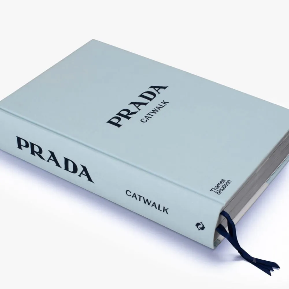 Prada Catwalk Susannah Frankel Thames and Hudson - Mamic 1970