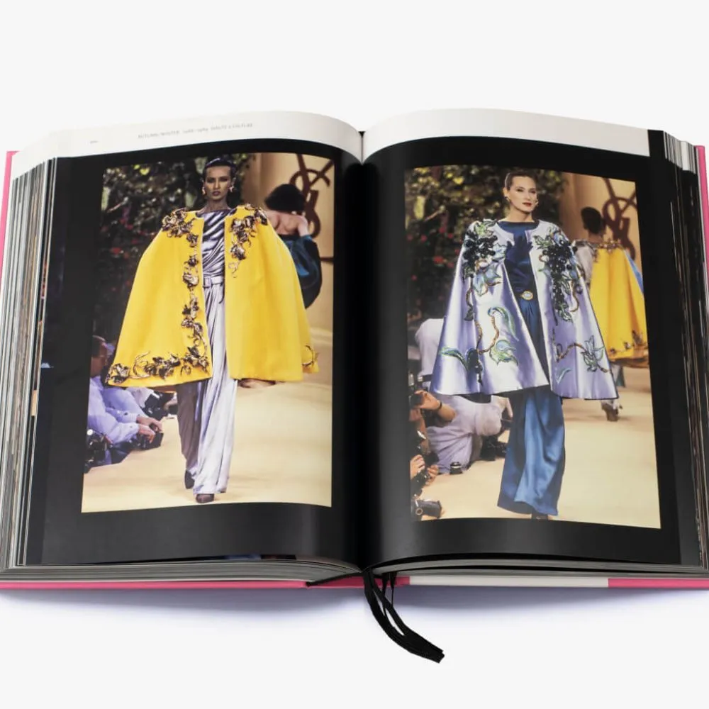 Yves Saint Laurent Catwalk Suzy Menkes Olivier Flaviano Thames and Hudson - Mamic 1970