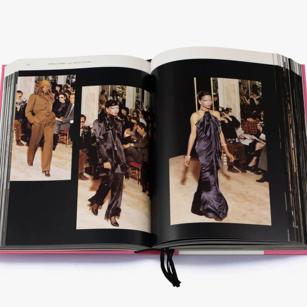 Yves Saint Laurent Catwalk Suzy Menkes Olivier Flaviano Thames and Hudson - Mamic 1970